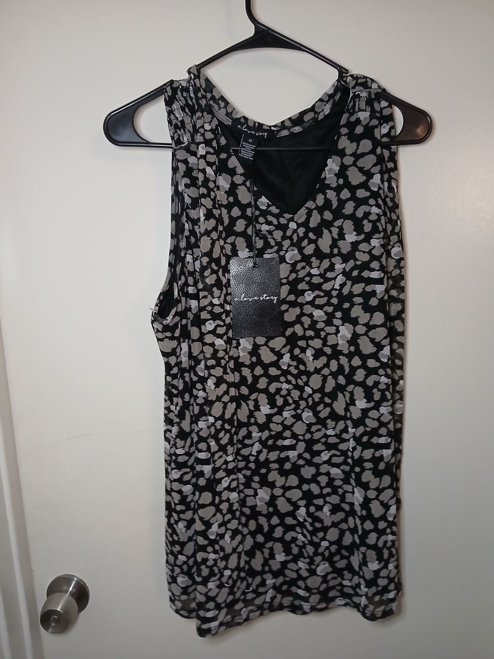 Sleeveless Black & Beige Printed Tunic